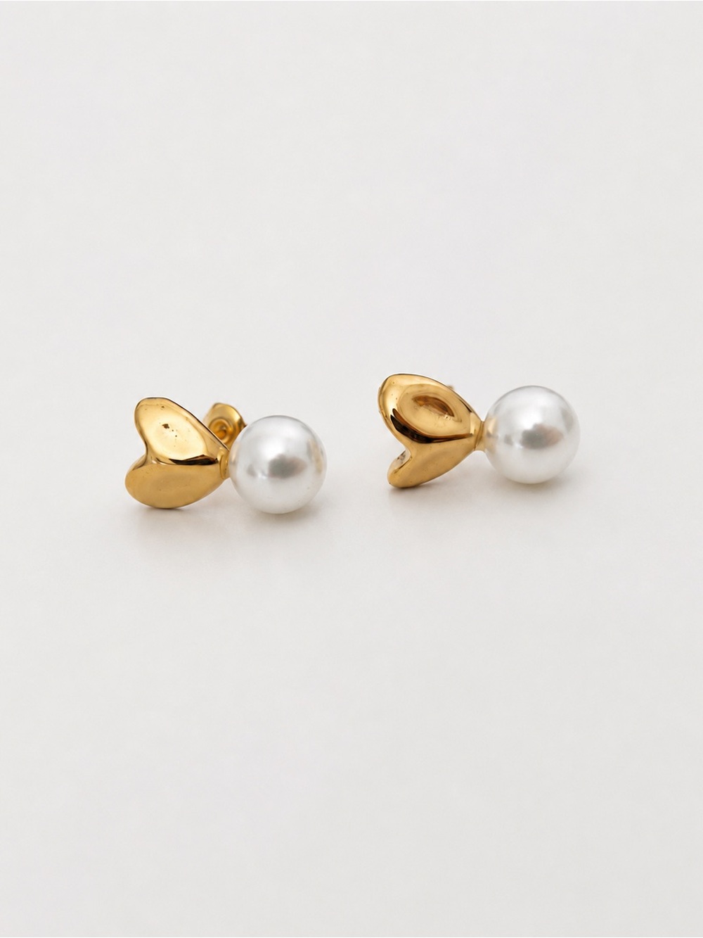 18K Gold Plated Stainless Steel Heart Stud Earrings Waterproof
